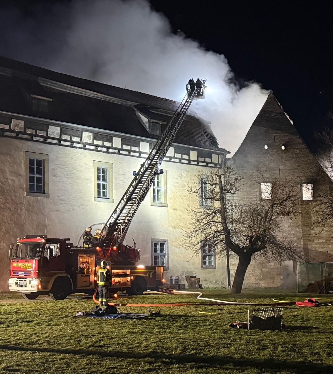 Feuer beschädigt Burg aus 12. Jahrhundert