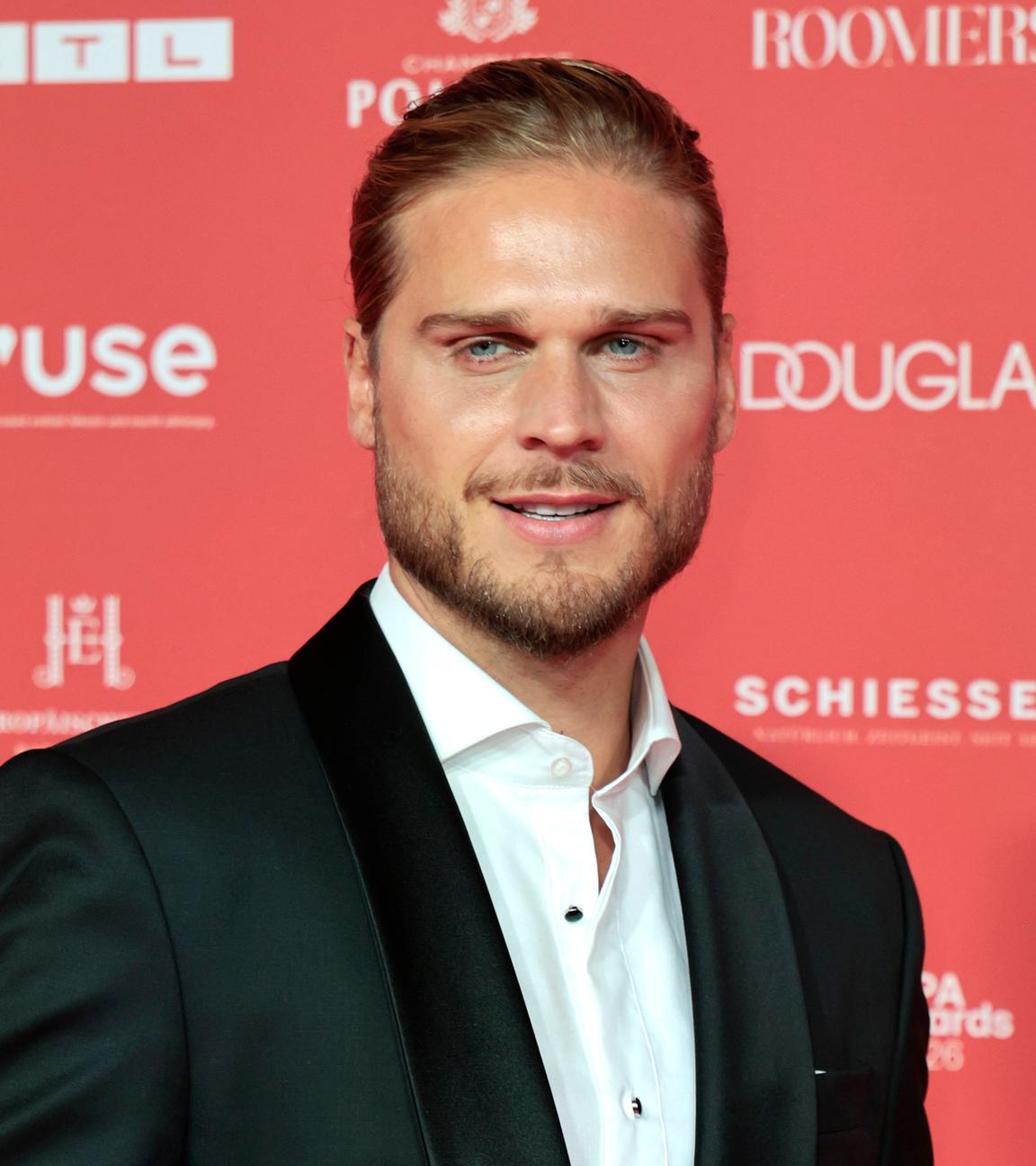 Rúrik Gíslason in Film „Eat, Pray, Bark“