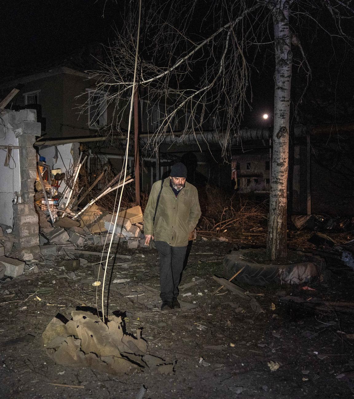  Ein Blick auf die Zerstörung nach dem russischen Luftangriff in Slowjansk, Ukraine.