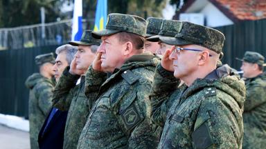 Russische Soldaten auf dem Stützpunkt Hmeimim in Syrien