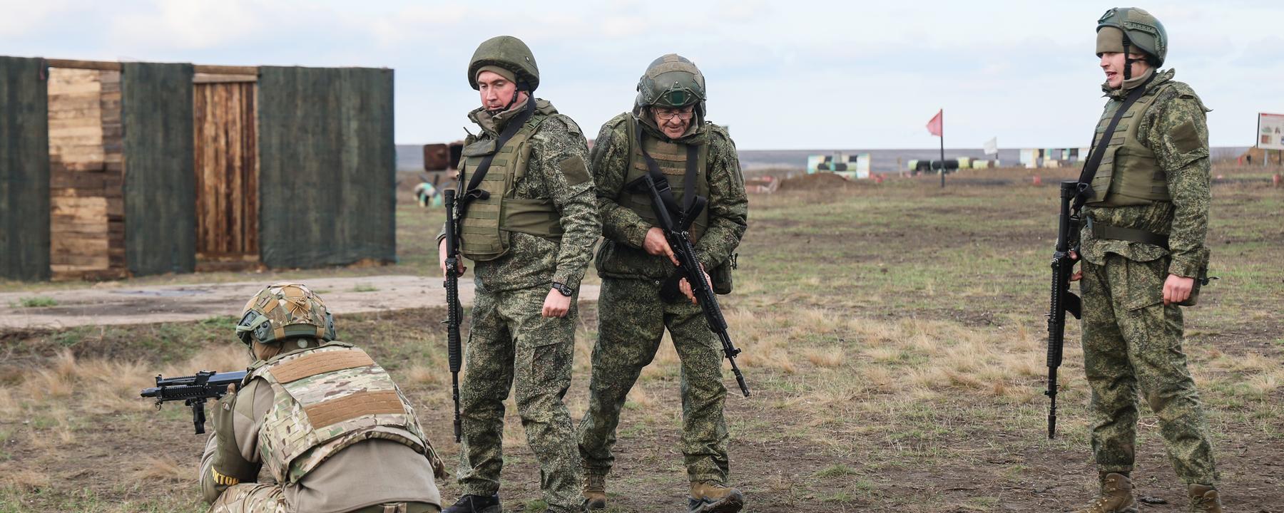 Kampfausbildung für russische Soldaten auf einem Militärübungsgelände des südlichen Militärbezirks