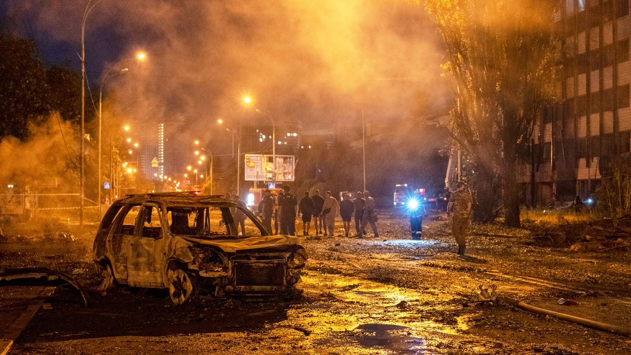 Ukraine: Heavy Russian attacks on Kyiv — several dead