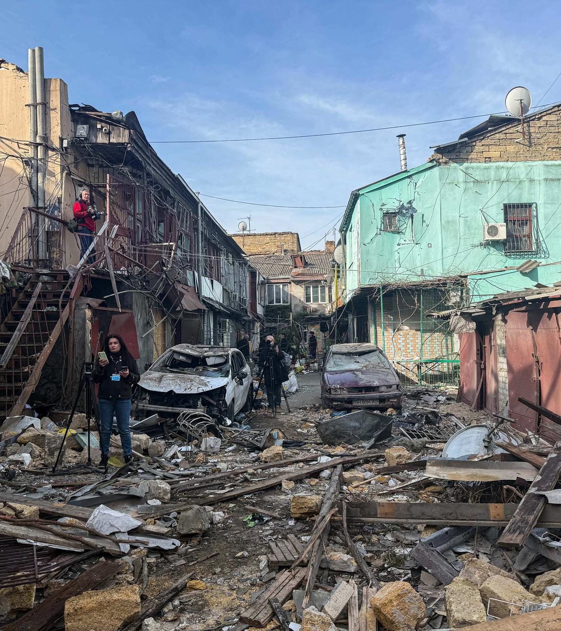 Ein stark beschädigtes Wohnviertel nach einem russischen Angriff auf die ukrainische Stadt Odessa.