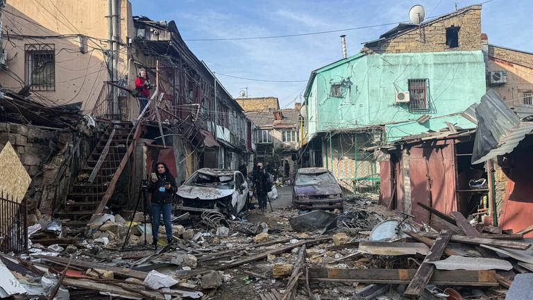 Ein stark beschädigtes Wohnviertel nach einem russischen Angriff auf die ukrainische Stadt Odessa.