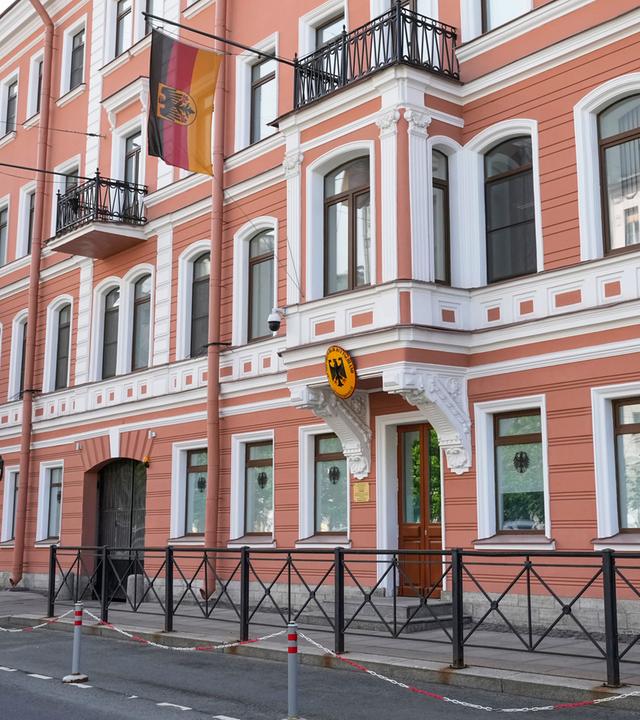 Russland: Deutsches Generalkonsulat in St. Petersburg, Archivbild