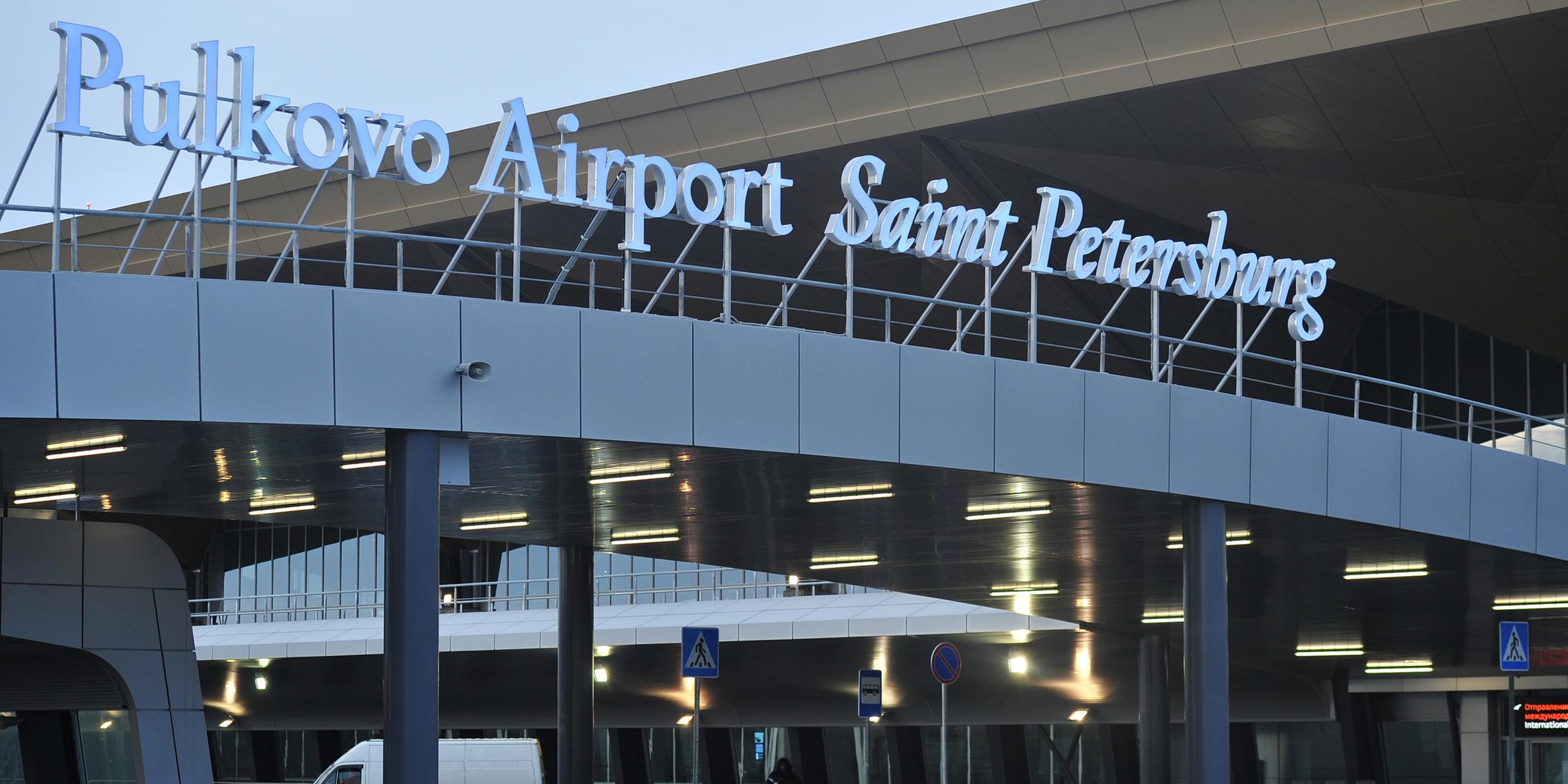 Flughafen Pulkowo