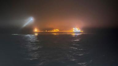 Der Öltanker "Eagle S" auf See vor Porkkalanniemi, Finnland