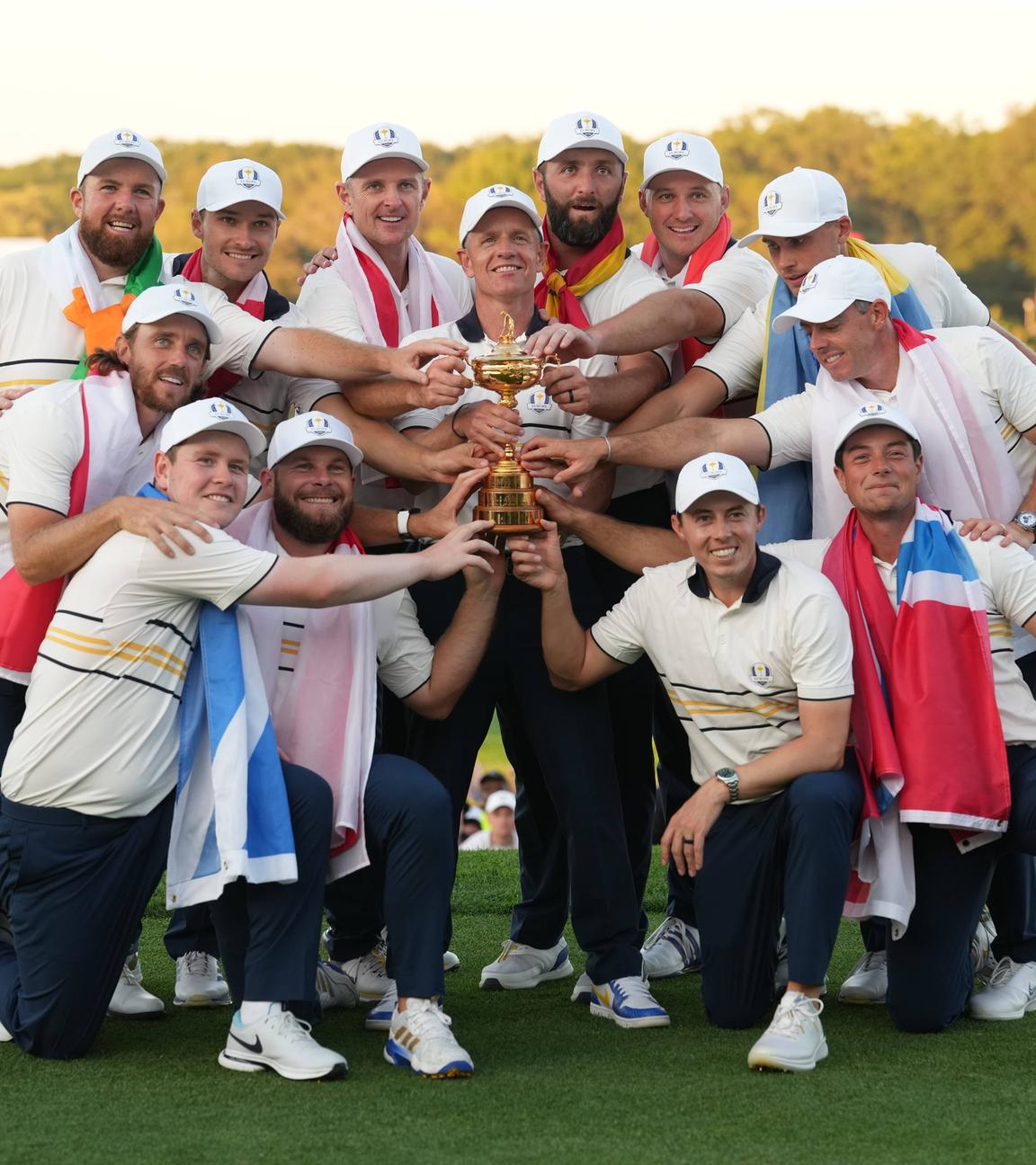 Team Europa mit dem Siegerpokal für den Gewinn des Ryder Cups