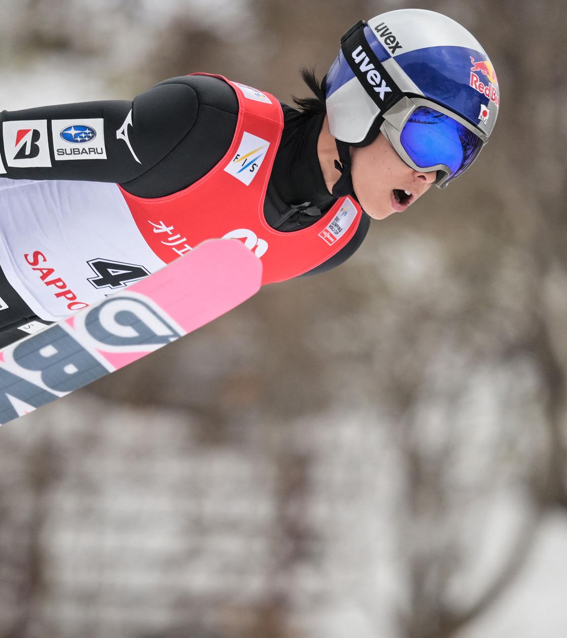 Der Japaner Ryoyu Kobayashi nimmt am zweiten Tag des FIS Skisprung-Weltcups teil.