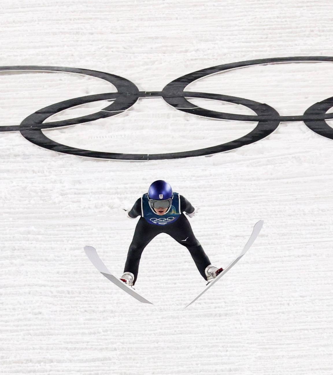 Ryoyu Kobayashi beim Skispringen am 16.02.2026 in Predazzo.