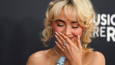Sabrina Carpenter kommt zur 67. Grammy-Verleihung in Los Angeles.