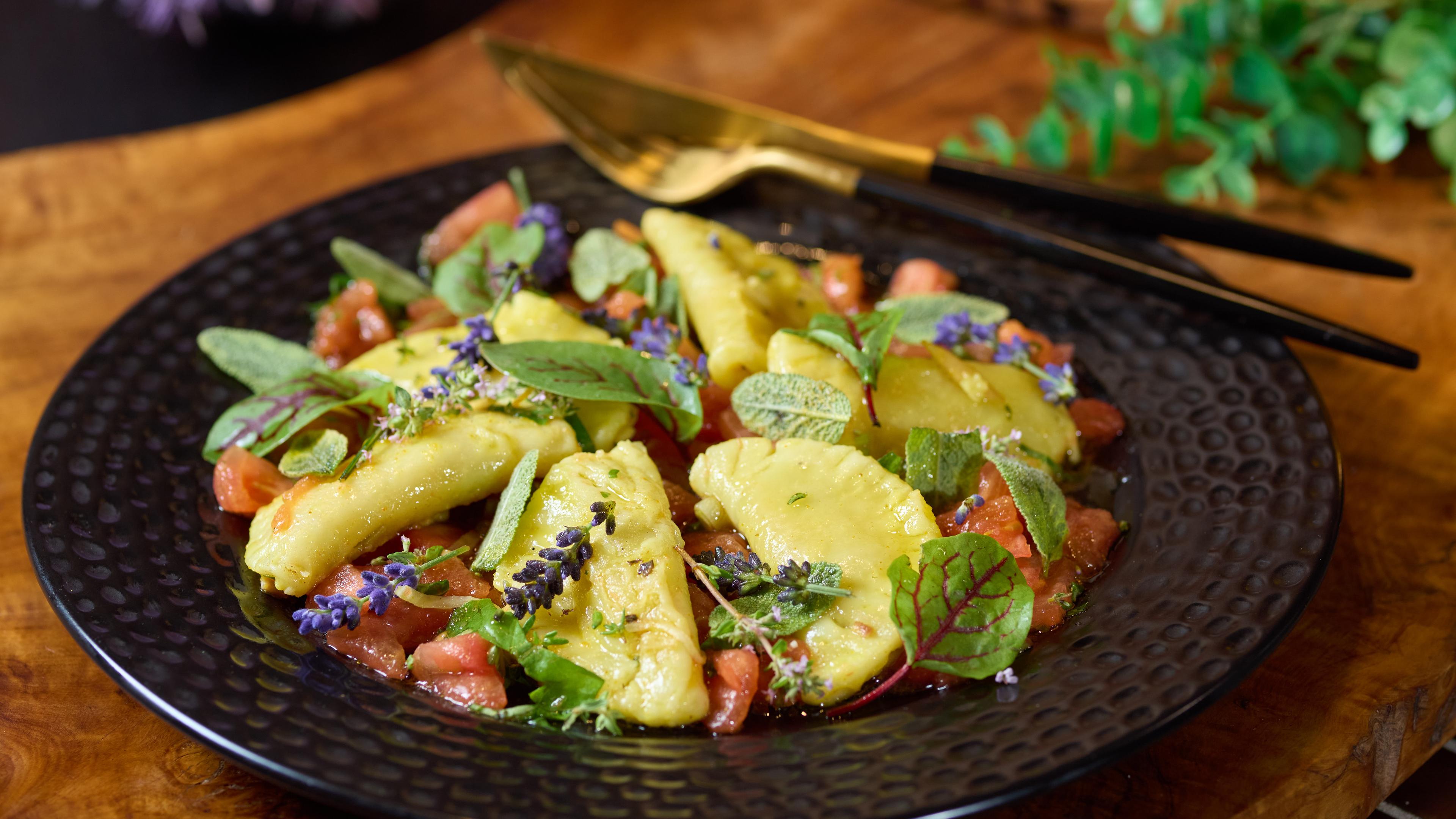 Safranravioli mit Trüffelschinken 