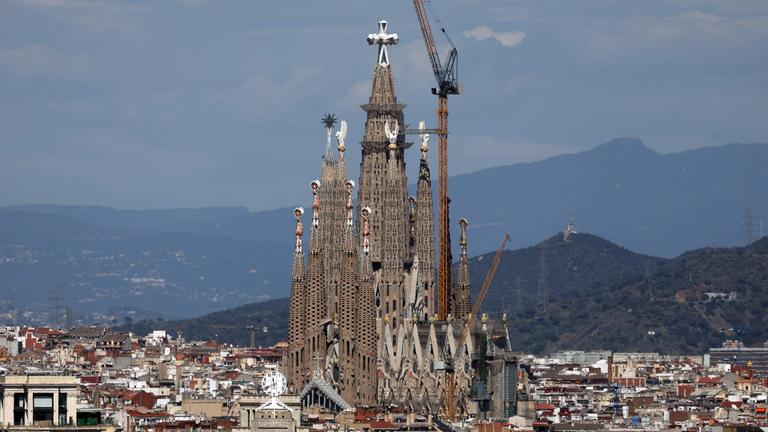 Blick auf die Sagrada Familia in Barcelona im März 2026