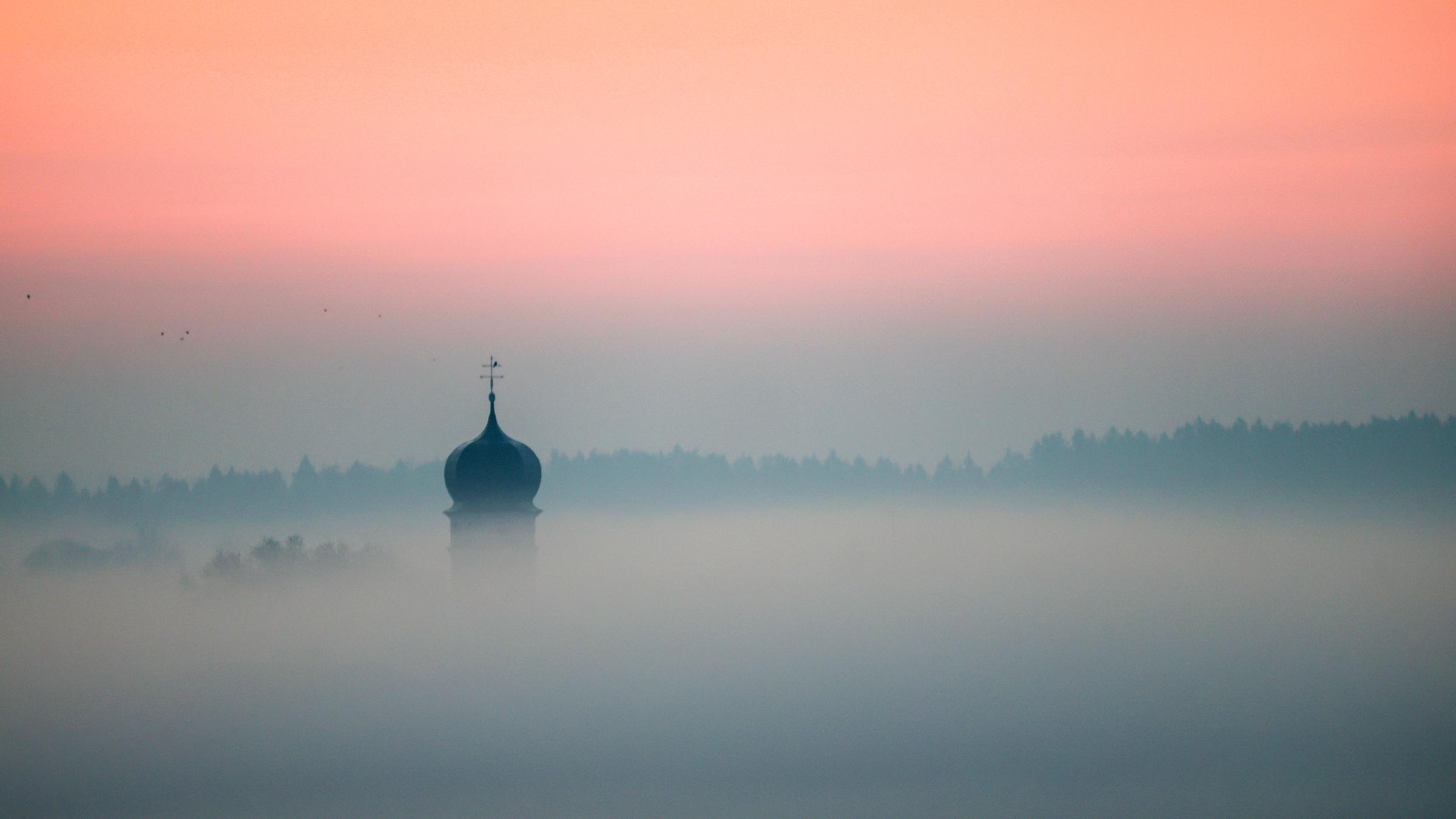 Saharastaub - trübe Sonne am grauen Himmel