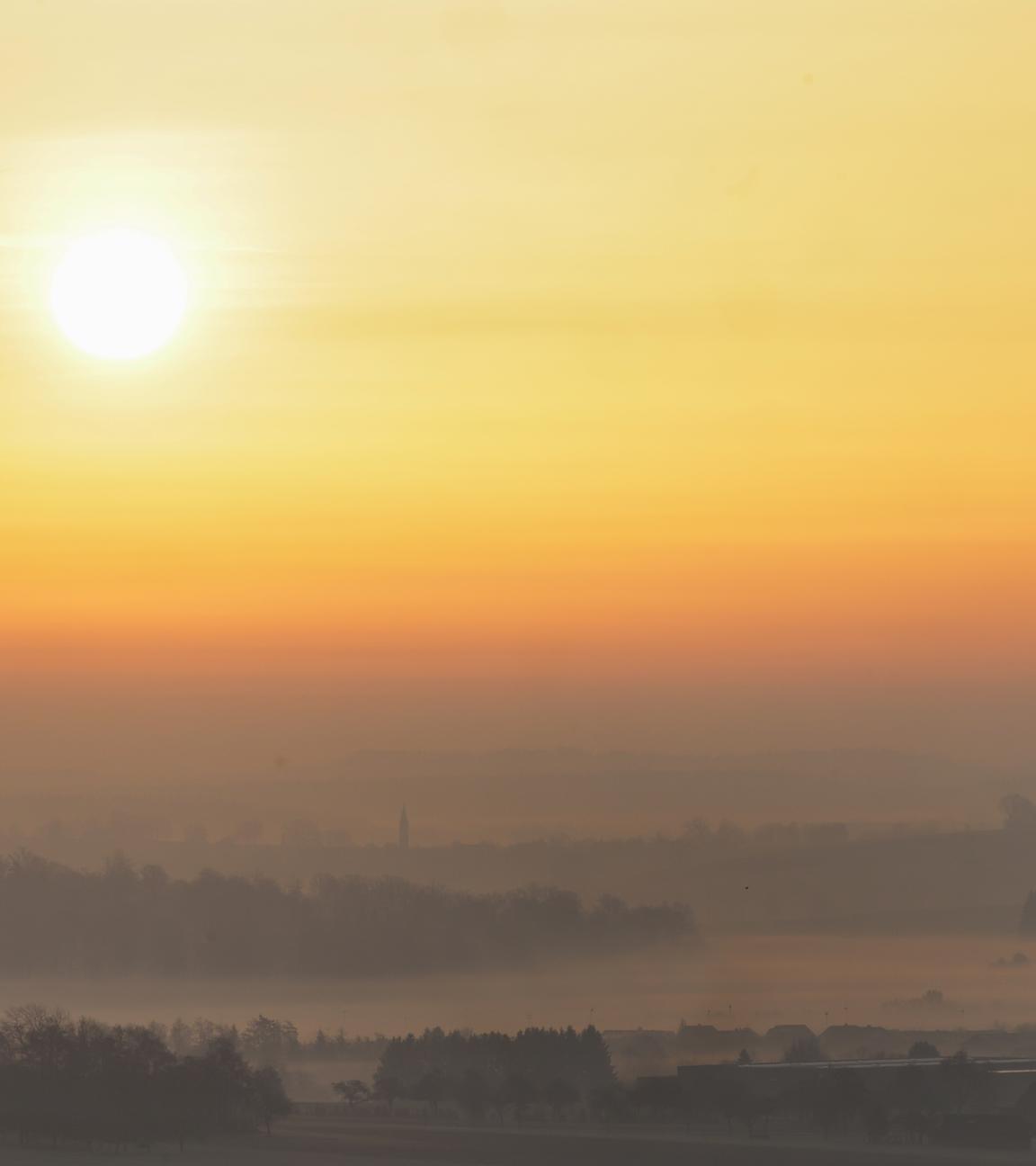 Saharastaub - trübe Sonne am grauen Himmel