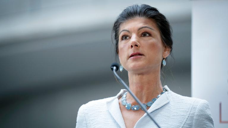Sahra Wagenknecht bei einem Pressestatement des BSW im Reichstagsgebäude am 13.03.2025 in Berlin.
