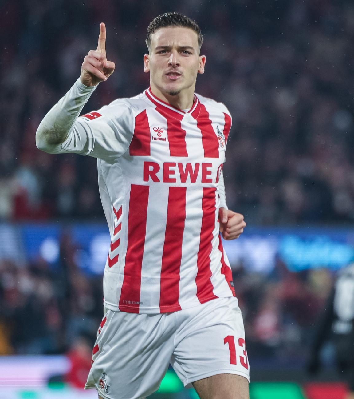 Fußballer Said El Mala, vom 1. FC Köln, jubelnd auf dem Spielfeld am 06.12.2025 