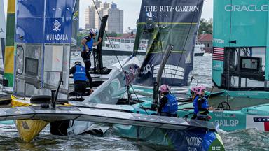 Der seltene Dreier-Crash von New York mit den Teams aus den USA, Italien und Brasilien. 