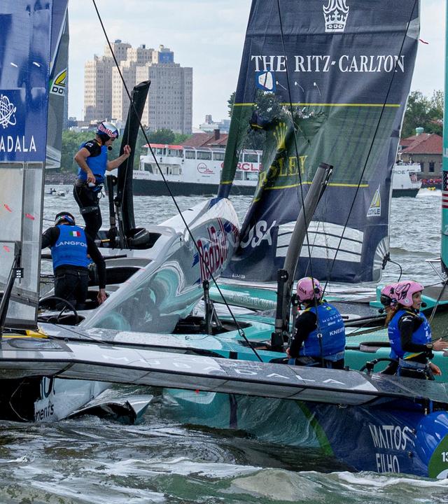 Der seltene Dreier-Crash von New York mit den Teams aus den USA, Italien und Brasilien. 
