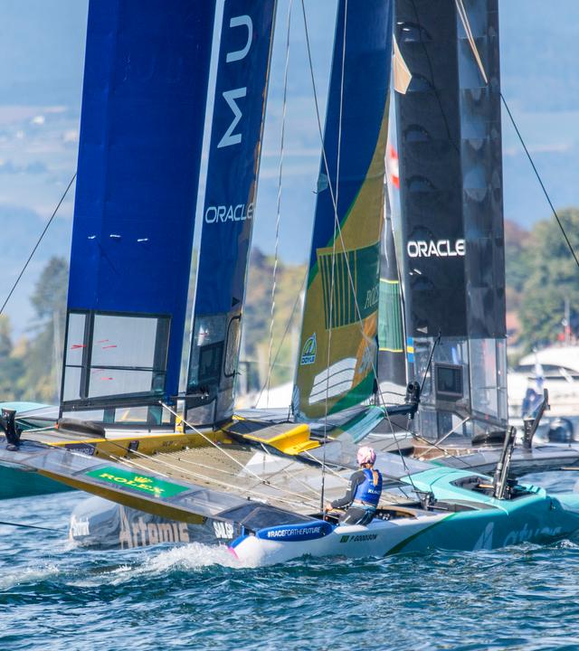 Die Teams nehmen beim SailGP am Genfer See eine Linkskurve
