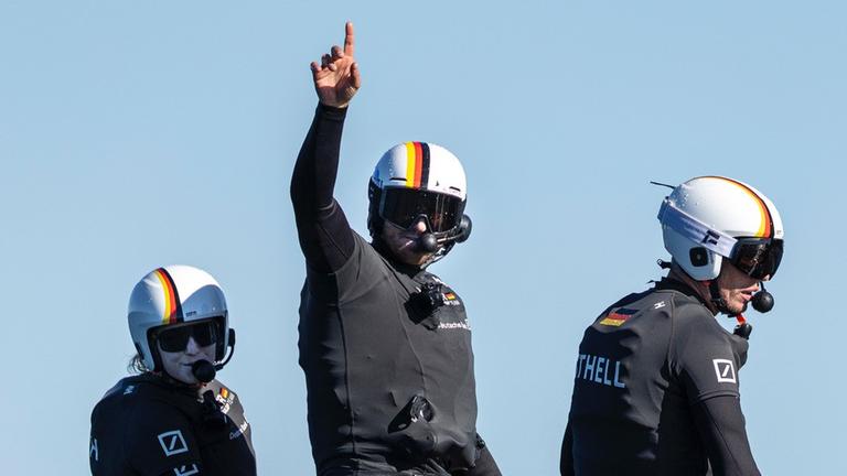 Jubel beim deutschen SailGP Team