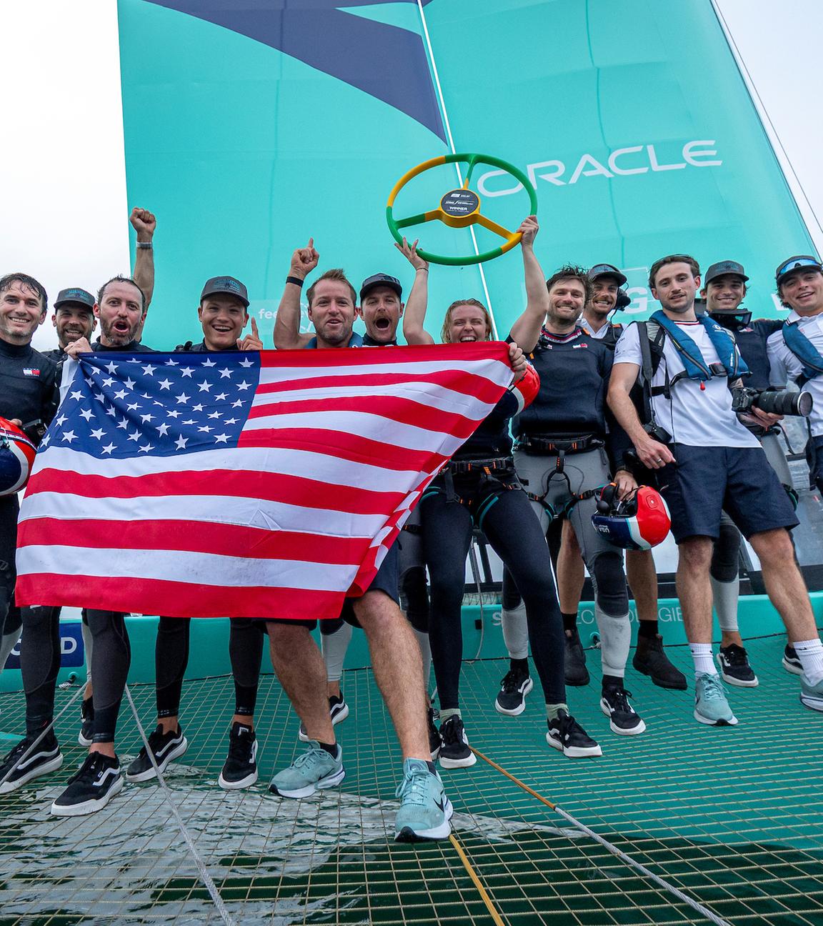 SailGP Team der USA jubelt.