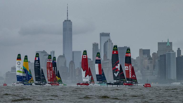 Zum 6. Event der 5. SailGP-Saison trafen sich zwölf Teams nach der Reparaturpause in der Waschküche von New York. 