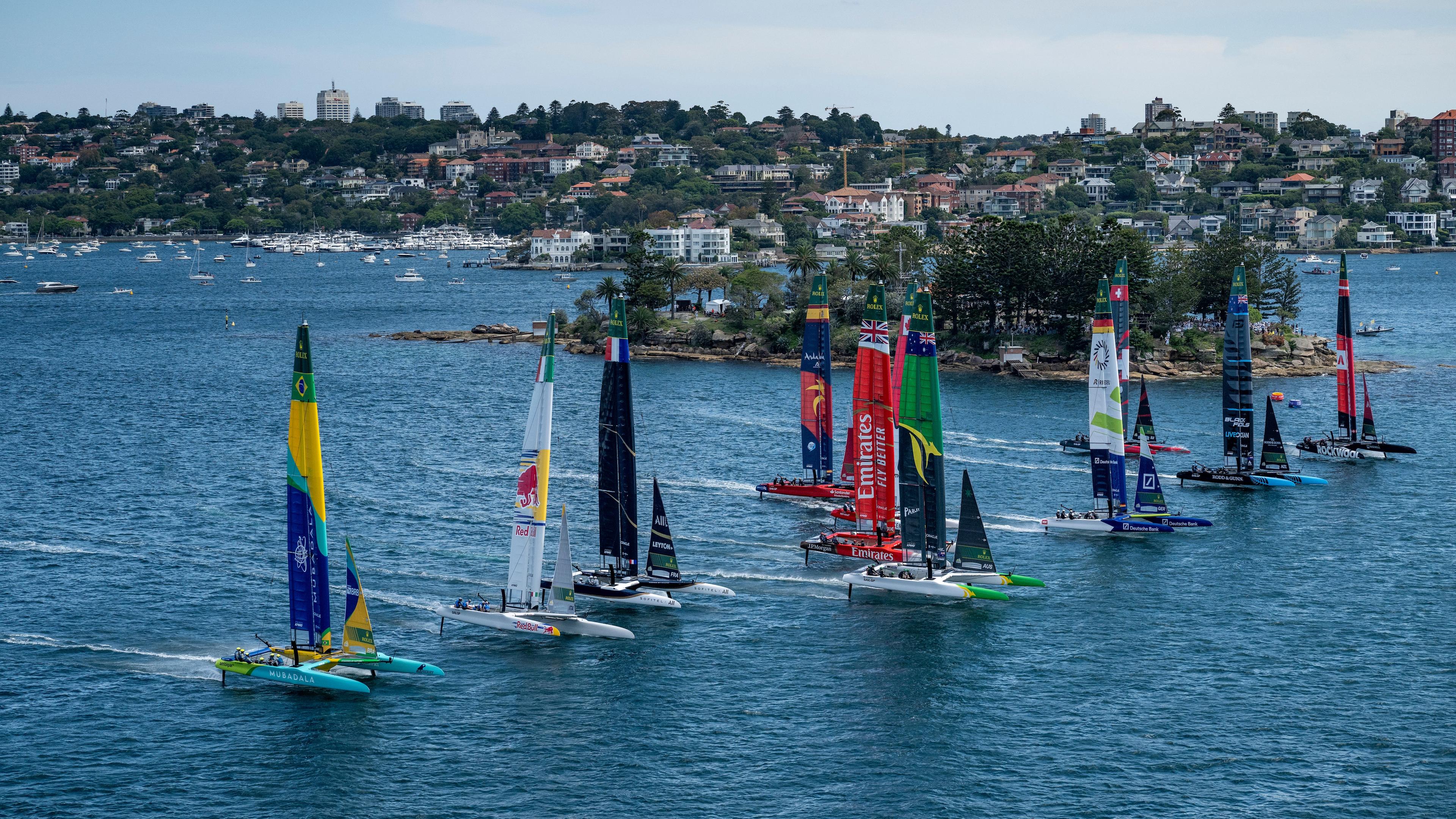 Die SailGP-Boote im Naturhafen von Sydney