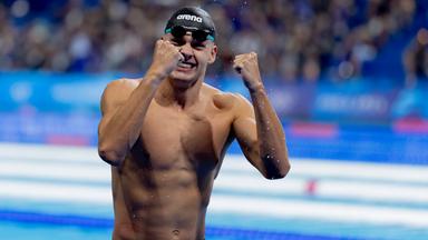 Josha Salchow freut sich nach seinem Erfolg bei den Olympischen Spielen in Paris