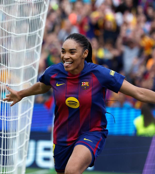 Salma Paralluelo (FC Barcelona) jubelt über das 1:0 gegen Bayern im Champions-League-Halbfinale.