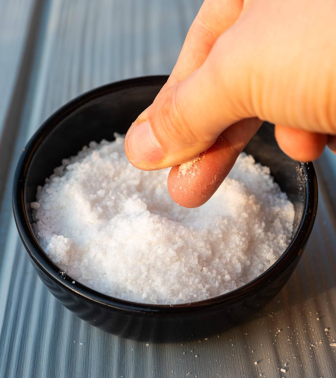 Schale mit Salz