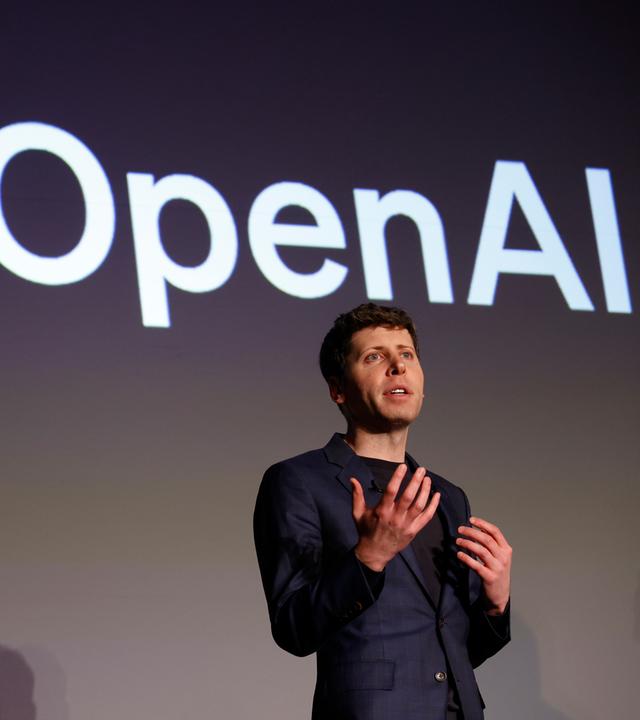 Tokyo, Japan: Sam Altman CEO of OpenAI speaks during a news conference in Tokyo. Archivbild