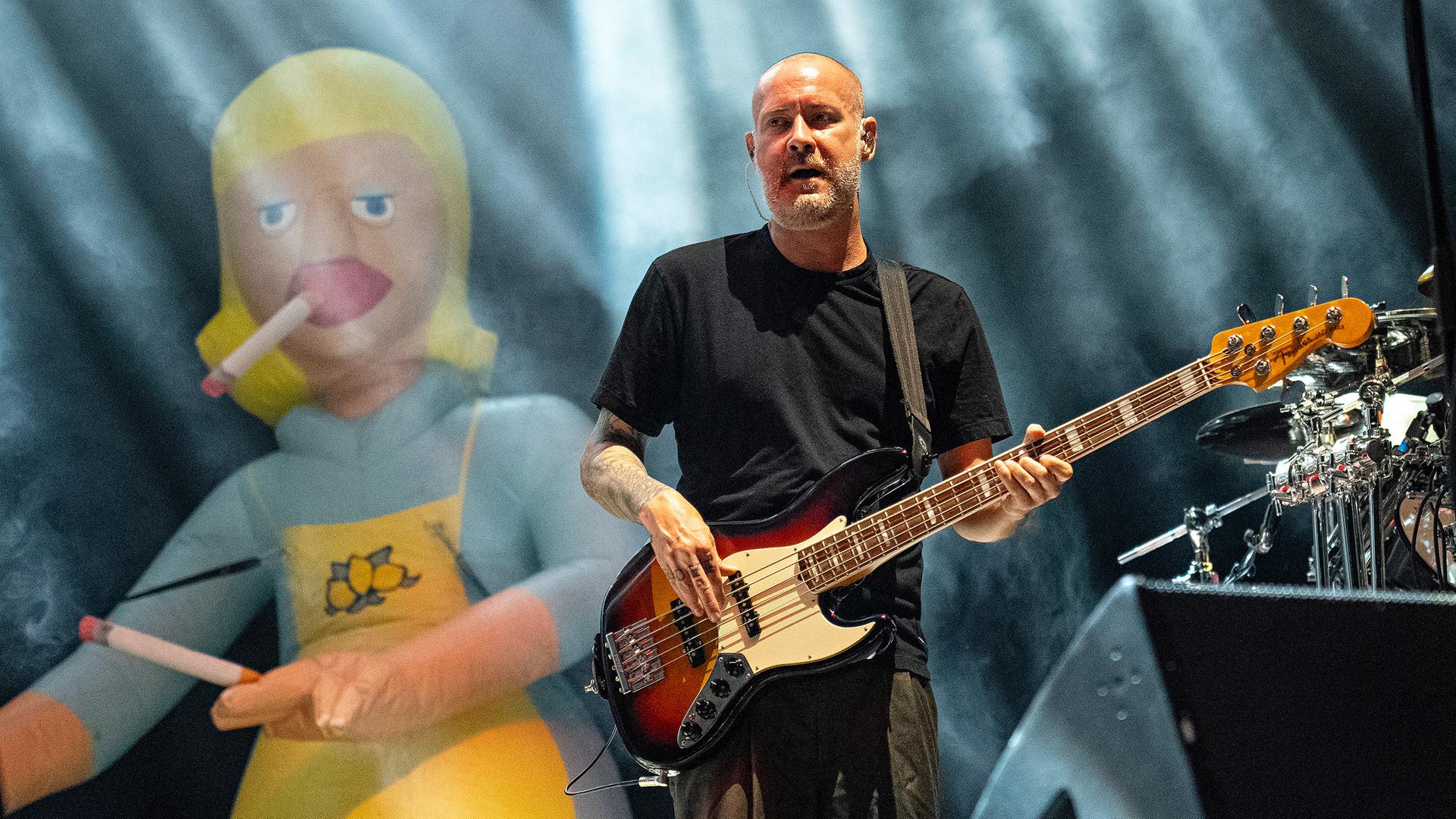 ARCHIV – Sam Rivers von Limp Bizkit tritt am 14. Juli 2023 beim Inkcarceration Music and Tattoo Festival im Ohio State Reformatory in Mansfield, Ohio, auf. 