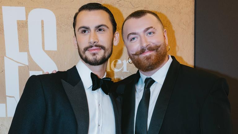 Sam Smith mit seinem Partner