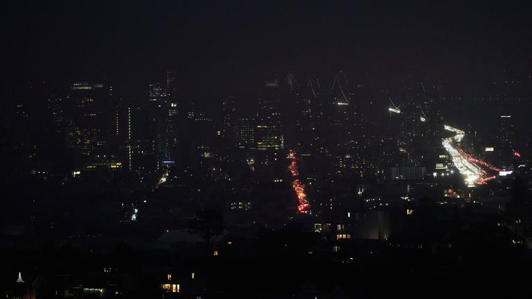 San Francisco liegt im Dunklen