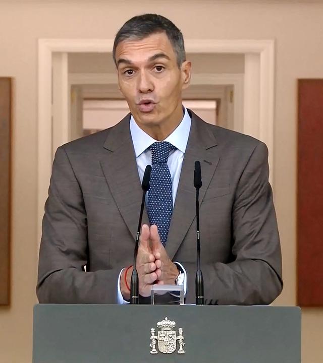Der bisherige Ministerpräsident Sanchez rief Neuwahlen für den 29. November aus.