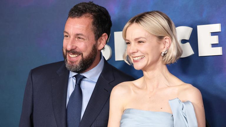 Schauspieler Adam Sanlder und Co-Star Carey Mulligan bei der Premiere ihres Weltraumdramas 