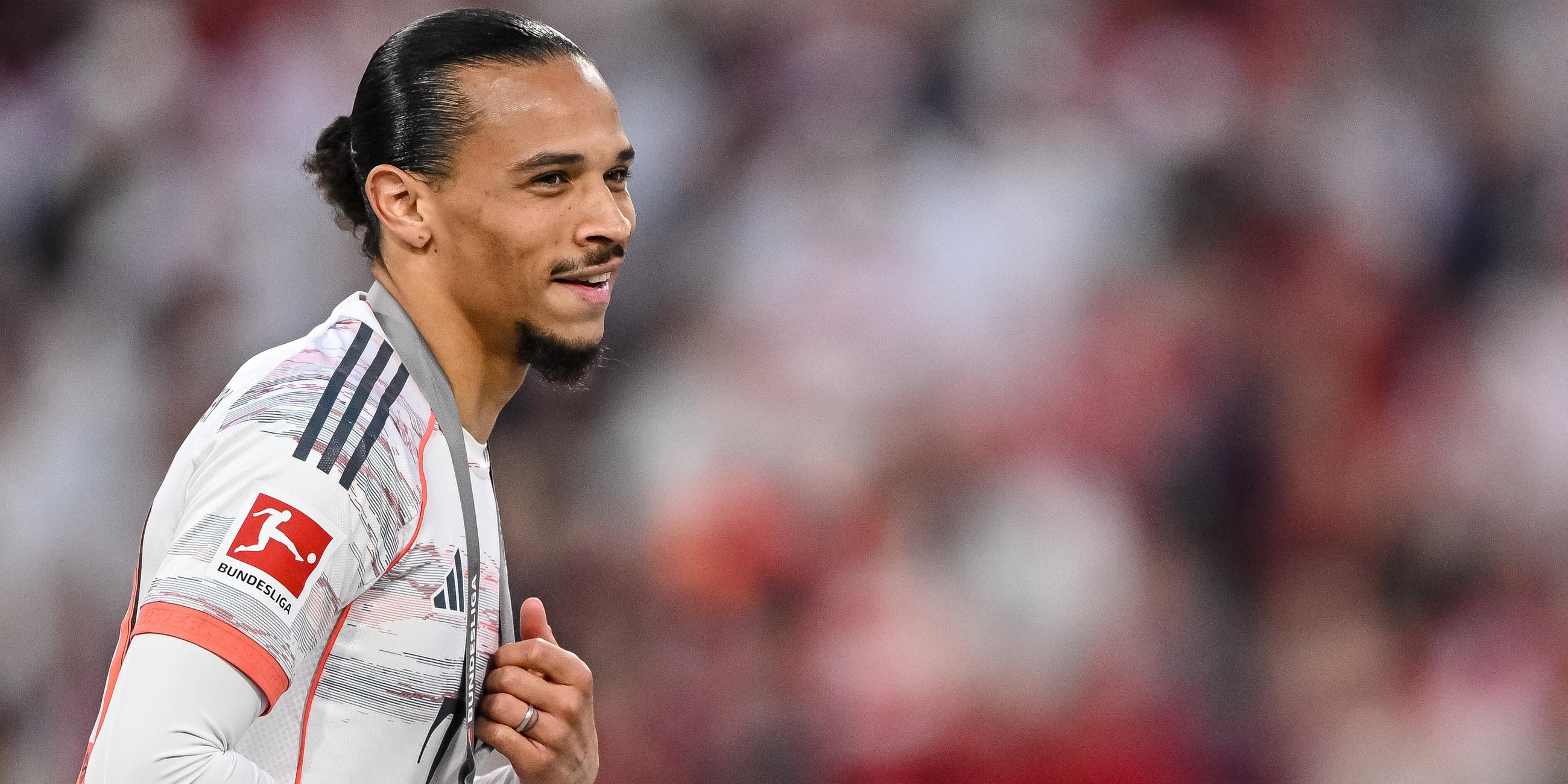 Leroy Sane bei der Meisterfeier des FC Bayern München nach dem Heimspiel gegen Borussia Mönchengladbach