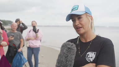 Sarah Connor: Müllsammelaktion am Strand