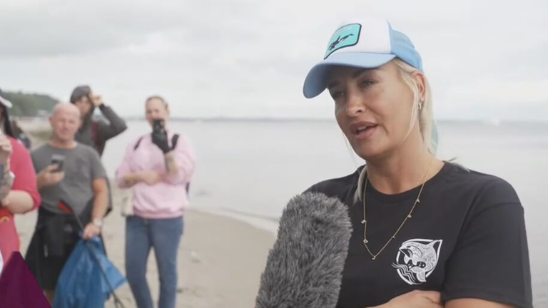 Sarah Connor: Müllsammelaktion am Strand