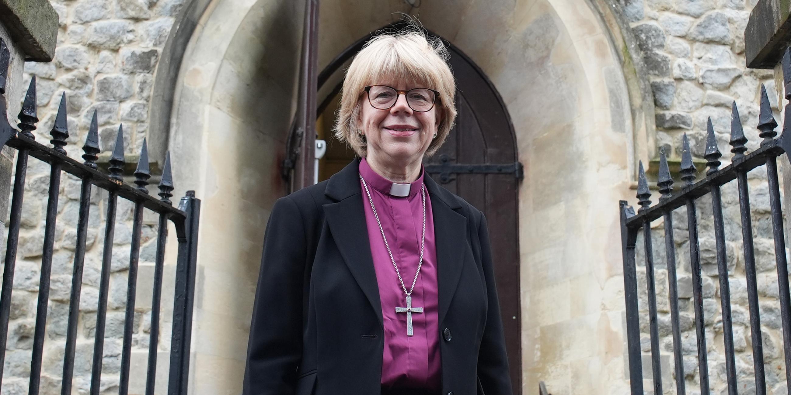 Sarah Mullally besucht All Saints Church in Canterbury vor ihrer Ernennung zur ersten Erzbischöfin von Canterbury am 3. Oktober 2025.