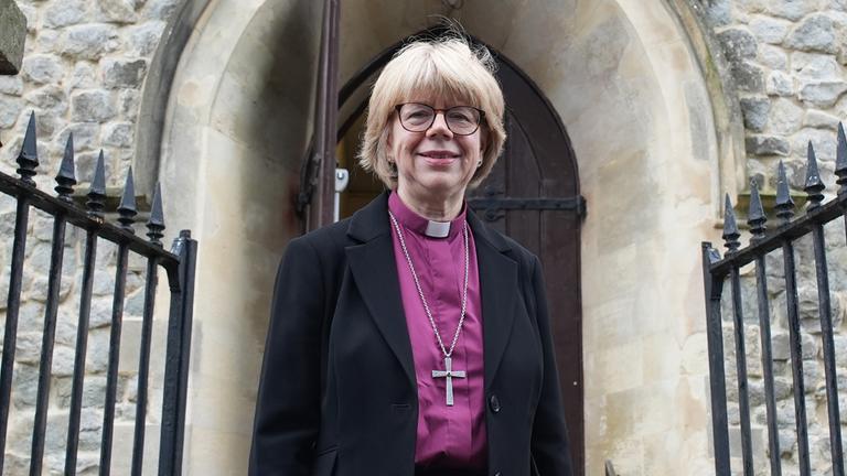 Sarah Mullally besucht All Saints Church in Canterbury vor ihrer Ernennung zur ersten Erzbischöfin von Canterbury am 3. Oktober 2025.