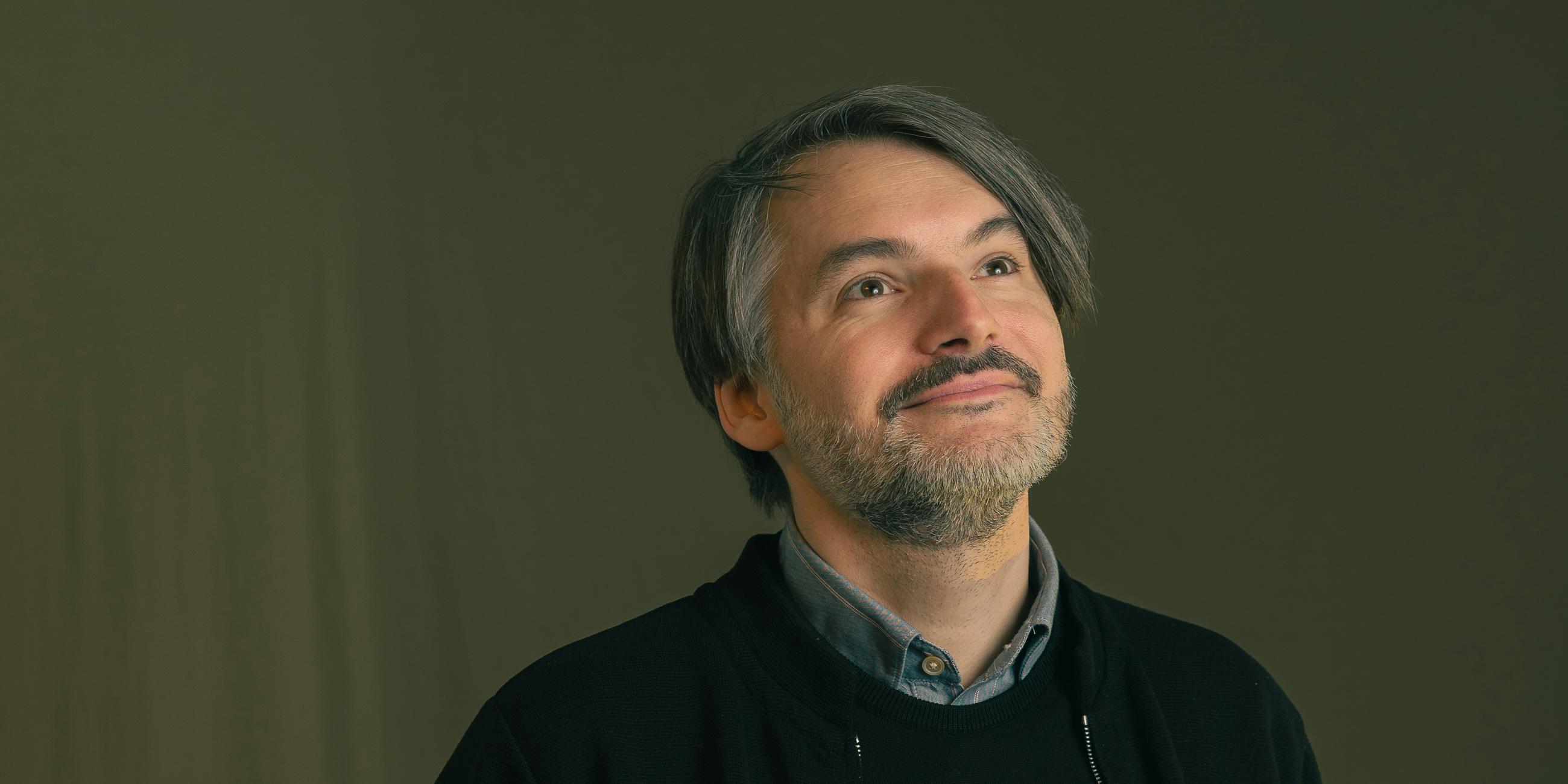 Autor Saša Stanišić im Porträt (2024)