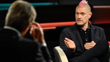 Sascha Lobo sitzt als Gast bei "Markus Lanz"