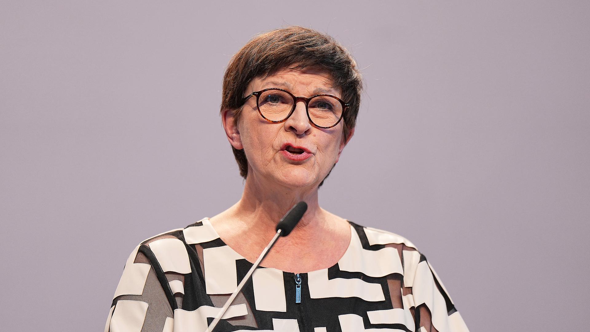 Saskia Esken, aufgenommen am 09.04.2025 in Berlin