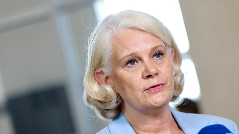 Politikerin Dr. Saskia Ludwig (CDU) spricht am Rande der 19. Sitzung des 21. Deutschen Bundestages im Reichstagsgebäude. Berlin, 11.07.2025