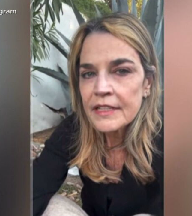 Savannah Guthrie spricht in die Kamera ihres Handys.