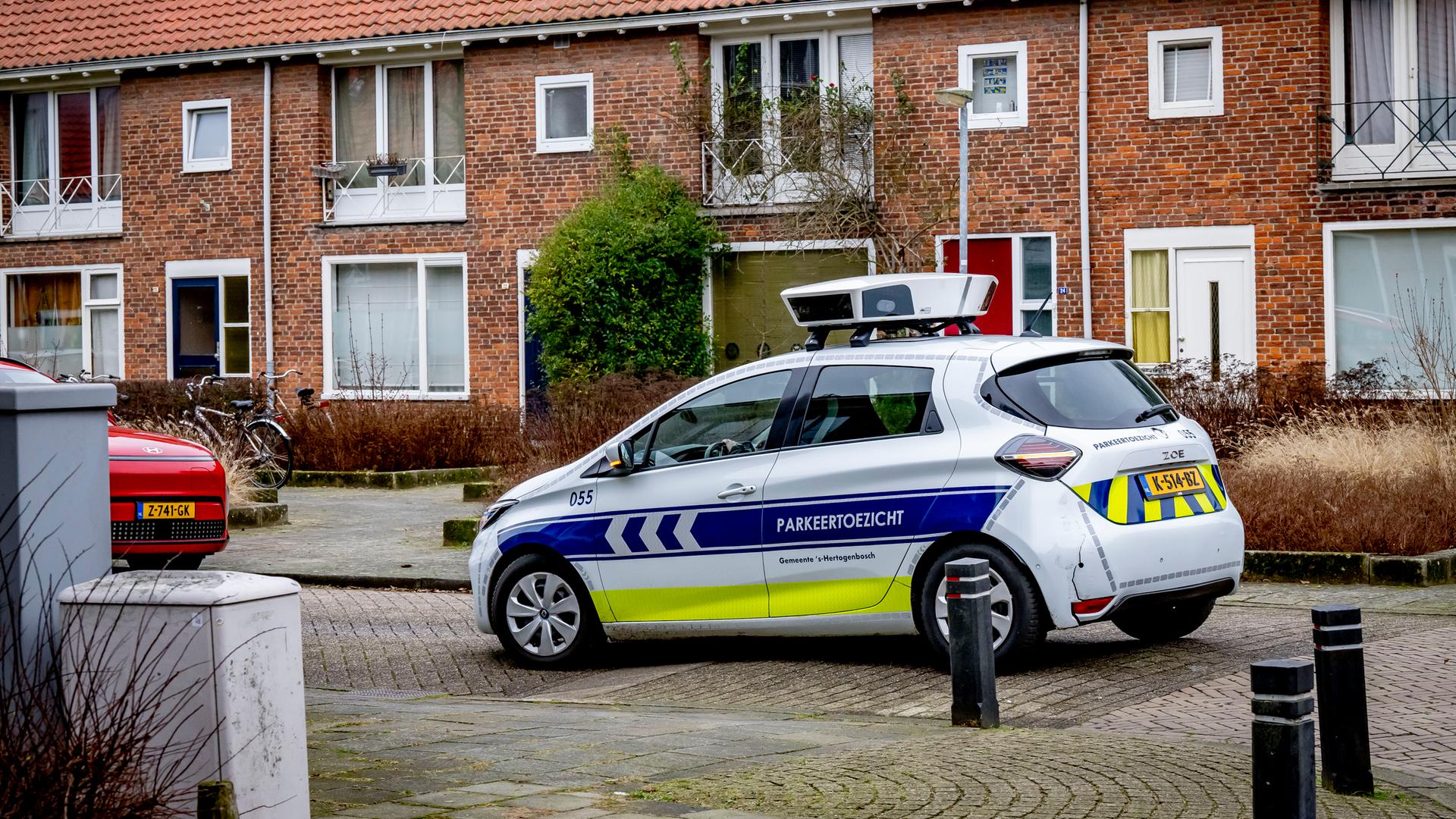 Das Scan-Auto des Ordnungsdienstes prüft mittels 12 Kameras, ob das Parken via App bezahlt wurde