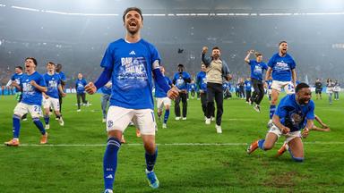 Aufstieg perfekt: Schalke schlägt Düsseldorf
