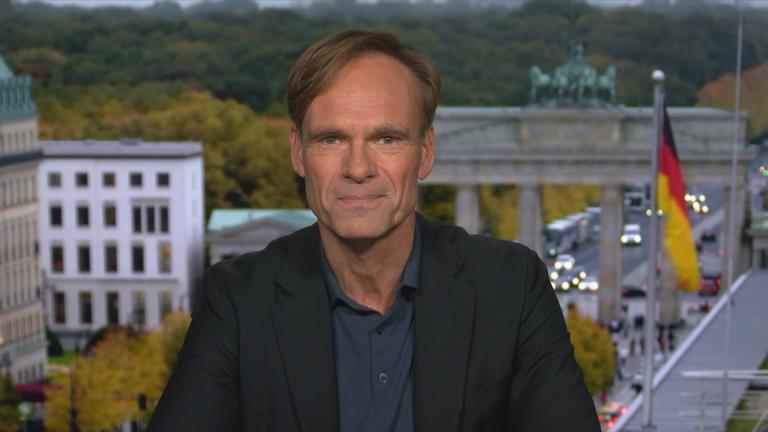 Schaltgespräch mit Wulf Schmiese mit der ZDFheute